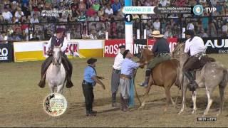 Jineteada en la octava noche del Festival de Jesús María 2016 (Tanda 3)