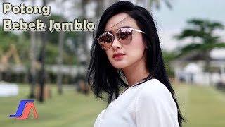 Cita Citata - Potong Bebek Jomblo (Official Lyric Video)