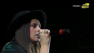 Francesca Michielin - L'amore esiste - Live (Full HD)