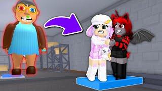 TEAM Escape GRANDMA With Moody! (Roblox)