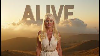 ALIVE" – השיר העוצמתי שיכול היה לייצג את ישראל באירוויזיון 2025 (השיר של פנינה רוזנבלום ואורן כהן)