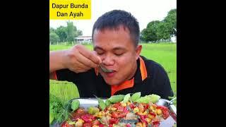 Bambang Tampan Makan Udang Segar Lagi Nih, Lalapan Pare & Timun