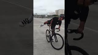 Fish and Chips Fixie Trick 