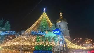 Kiev Selvester und Weihnacht Ferien. Wunderschön Tannenbaum#SophienPlatz#Tannenbaum#ChristmasTree