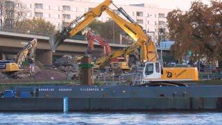 Update Carolabrücke: Baggerarbeiten in der Elbe. #Dresden