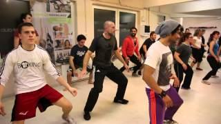 MMA Fighters try Zumba the first time/ Kampfsportler tanzen Zumba zum ersten Mal!