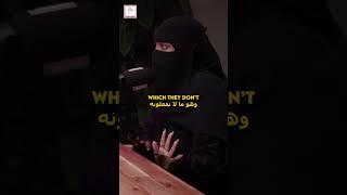 Does the niqab come off??