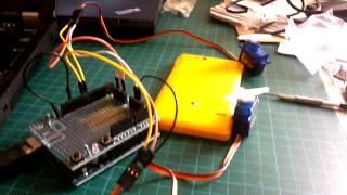 2 cheap mini servos 9g with Arduino