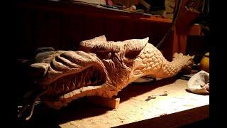 Wood sculpture Dacian draco, making of