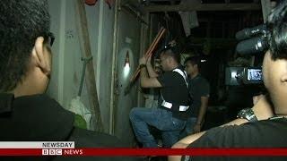 MALAYSIA RAIDS: 10,000 POLICEMEN IN SEARCH OF ILLEGAL WORKERS - BBC NEWS