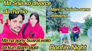 Ma Snia ko divorce da rha ho, Ma na apny Susral walo pa kun ilzam lagia, Mare or Snia ke same dressi