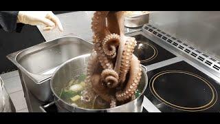 Как правильно варить осьминога,рецепт от Шеф Повара