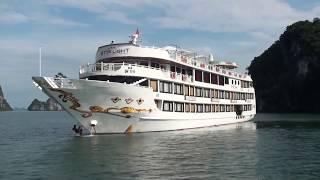 Du thuyền Starlight Cruise Hạ Long 5 sao giá tốt đặt ngay!