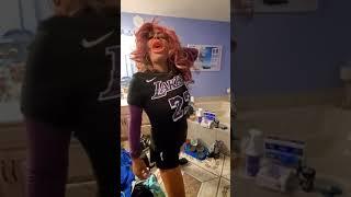 Twisted sister, lesbian friend with huge lips shakes ass