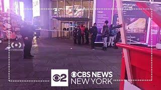 15-year-old boy seriously injured in Times Square stabbing, police say