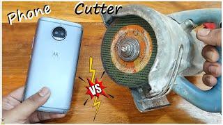 Motorola VS Metal Cutter  | DON'T TRY THIS ANYWHERE | Chaliye Phone ko kat te he  #experiment