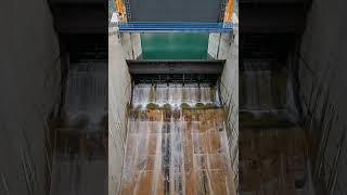 Çoruh River, Deriner Dam (249 meters) water discharge (Türkiye - Artvin) Deriner Barajı su tahliyesi