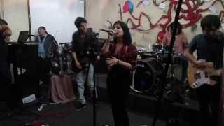 C.R.U.S.H. tributo a paramore(still into you )