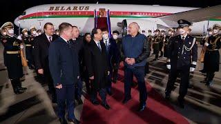 Лукашенко в Китае: Вы должны нам помочь! Такие хорошие автомобили! // Февраль, 2023