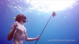 Spearing a Lion fish with a Primitive Spear - Tropical Survival