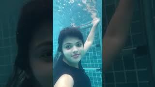 Phone pani ke andar  #kolkata #shorts #alkaagarwal #swimming #pool #maa