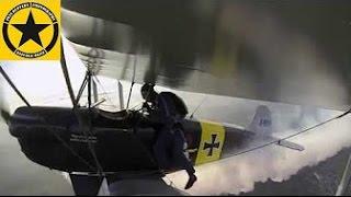 SKYMONKEYYYs Kiebitz Doppeldecker "NuuYears Stunt 2013/2014" Airplane Movies