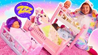  Irene, Peppa und Baby Born im Puppenkindergarten – Pyjama-Party & Strandspaß!