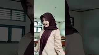 Joget nya masih malu - malu nih #siswisma #ukhtycantik #tiktoksma #tiktokvideo #tiktokviral