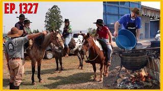 feijoada no panelão de ferro // tropeiros cia pé na estrada