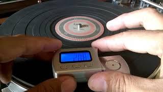 How to use a digital weighing scale for your turntable