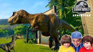 Creamos a Blue, Charlie,  Delta y Echo, y al T REX en JURASSIC WORLD EVOLUTION con Dani y Evan