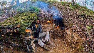 Bushcraft SURVIVAL Shelter; CAMPING DEEP in the Wild FOREST. Primitive Fireplace, Outdoor Cooking