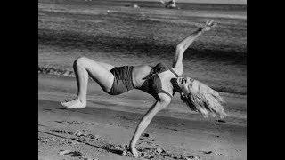 Some Vintage Photos of Celebrities at the Beach