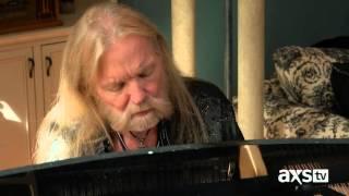 Gregg Allman plays "Oncoming Traffic" for Dan