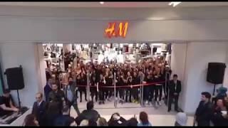 Yeni H&M mağazası Açılışı Optimum AVM Izmir, Türkiye