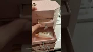 Diamond chest of beauty stars Charlotte Tilbury ! Unboxing makeup drawer!