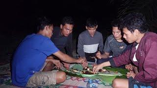 Bakar di pondok hutan makan ramai ramai