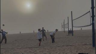 Volleyball Court Game at Downtown Manhattan Beach 12/19 #manhattanbeach #california #downtown #beach