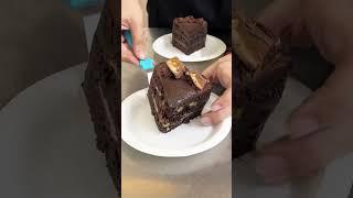 Online Chocolate Cakes Class | Whatsapp on 9999719709 for the details #egglesschocolatecake