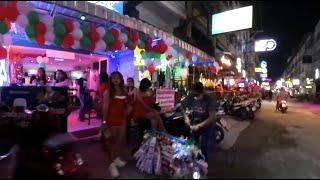 Bar girls in Pattaya - Soi Chaiyapoon