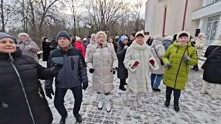 5.01.25г... Цыганская Полька...... звучит на танцполе в Гомельском парке...