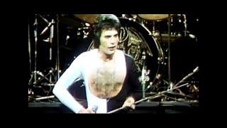 Queen - We Are The Champions (Official Video)