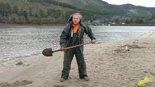 A Guide to Clamming on the Oregon Coast - Jetty Fishery Nehalem Bay