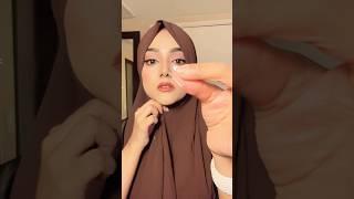 How to Wear a Hijab (Beginner’s Guide)