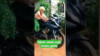 Nenek nenek naik motor gede (VIRAL) #shorts