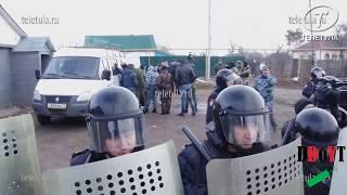 Russian police brutally beating Gypsies, including women