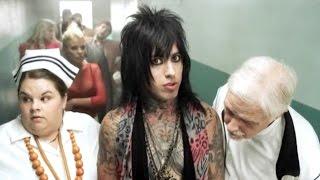 Falling In Reverse - "I'm Not A Vampire"