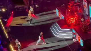 Guns N’ Roses “Slither” (Velvet Revolver cover) live August 22, 2021 Portland Oregon Moda Center