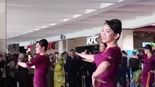 Pramugari Sriwijaya Air & NAM Air Heboh Flashmob Di Bandara - 2019