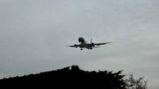 mexicana 767 landing Gatwick